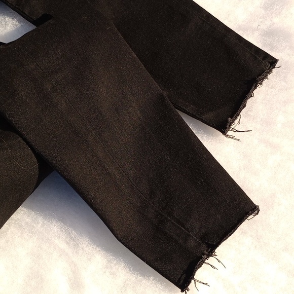 Forever 21 embroidery Floral jeans - Picture 4 of 4